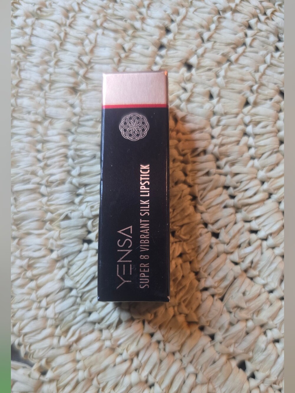 Yensa Super 8 Vibrant Silk Lipstick